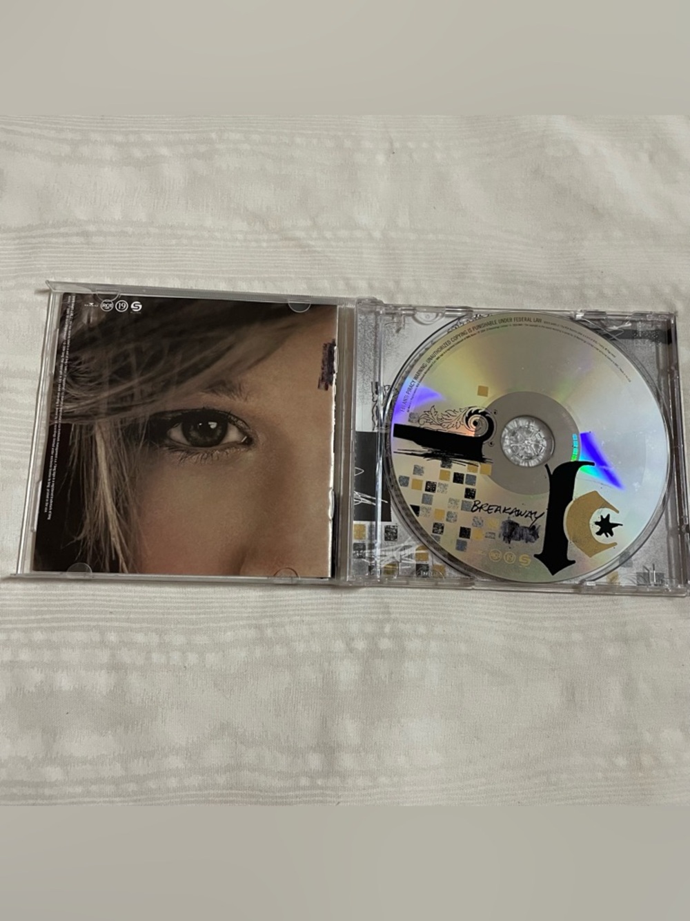 Kelly Clarkson Breakaway Audio CD 2004 - Picture 3 of 7